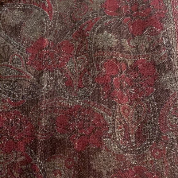 5‘,7“textile fabric table runner  or end of bed runner! Use your imagination - Picture 3 of 3